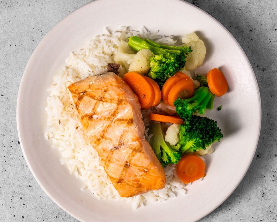 Salmon, White Rice & Mixed Vegetables